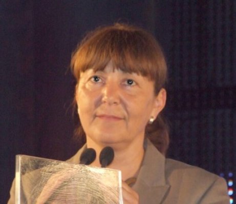 Macovei aşteaptă să fie luată în calcul intenţia ei de candidatură la prezidenţiale
